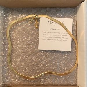 Snake chain necklace from ALV Jewels.